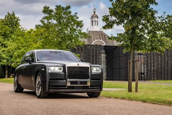 Luxury chauffeur service vehicle from Tropical Limos